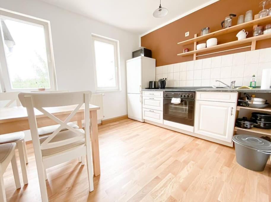 Schoene Ferienwohnung Mit Blick Ueber Stadtwald Leipzig Extérieur photo