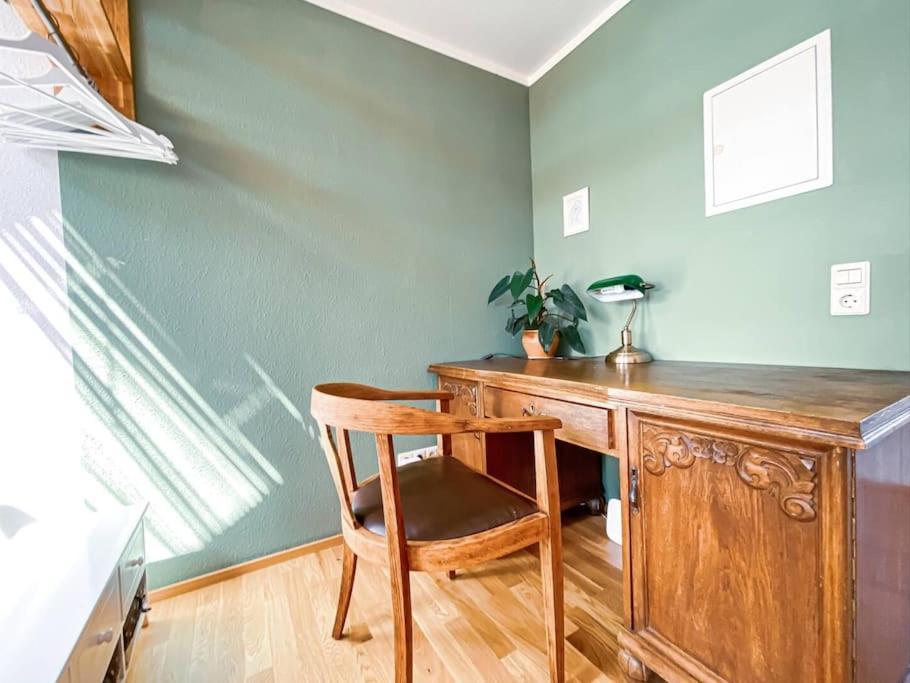 Schoene Ferienwohnung Mit Blick Ueber Stadtwald Leipzig Extérieur photo